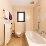 Ferienhaus Pension Gulla Нойштифт-им-Штубайталь