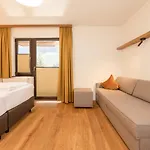 Ferienhaus Pension Gulla * Нойштифт-им-Штубайталь