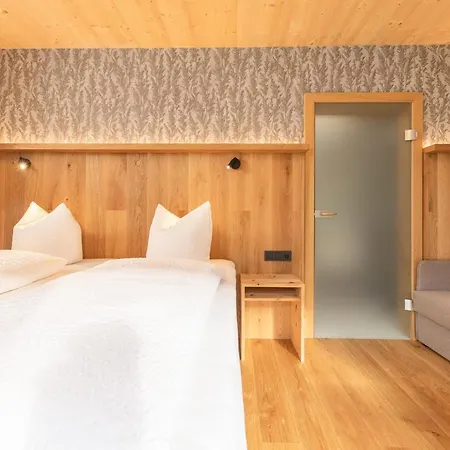 Ferienhaus Pension Gulla * Neustift im Stubaital