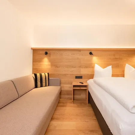 Ferienhaus Pension Gulla * Neustift im Stubaital